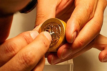 贵阳劳力士放了一天不走了