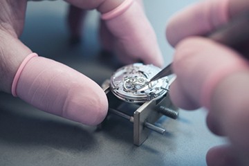 贵阳劳力士手表走慢维修价格